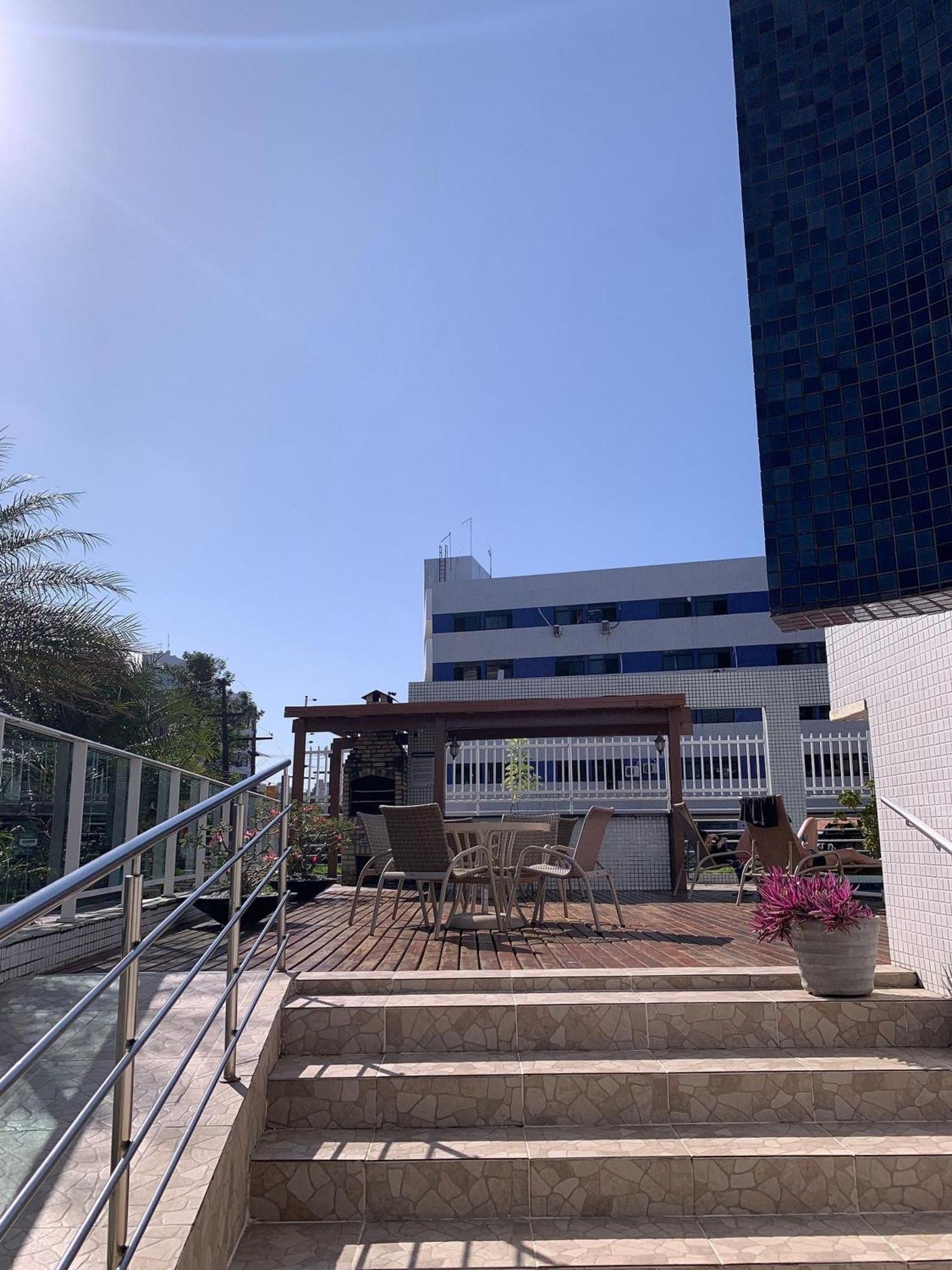 Le Parc Apartment *